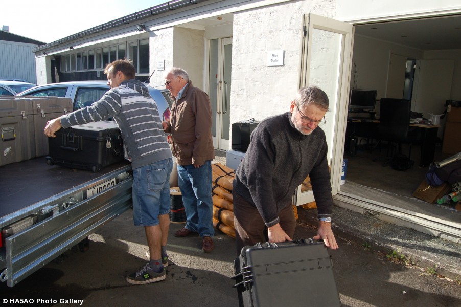 Brett Gene Pista loading truck for delivery to boat    2